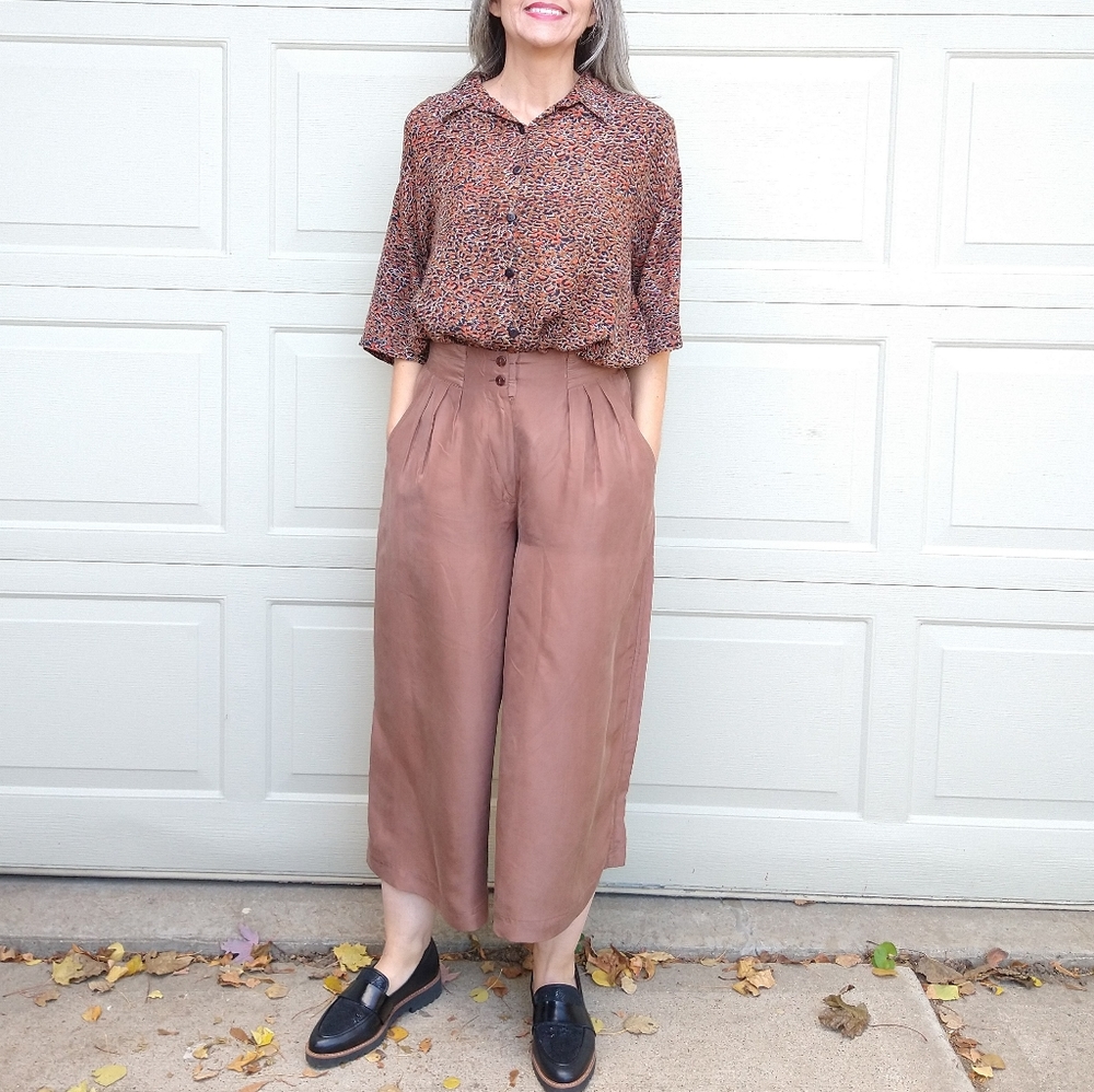 1990's WIDE LEG PANTS cropped silk gaucho S M (N6)